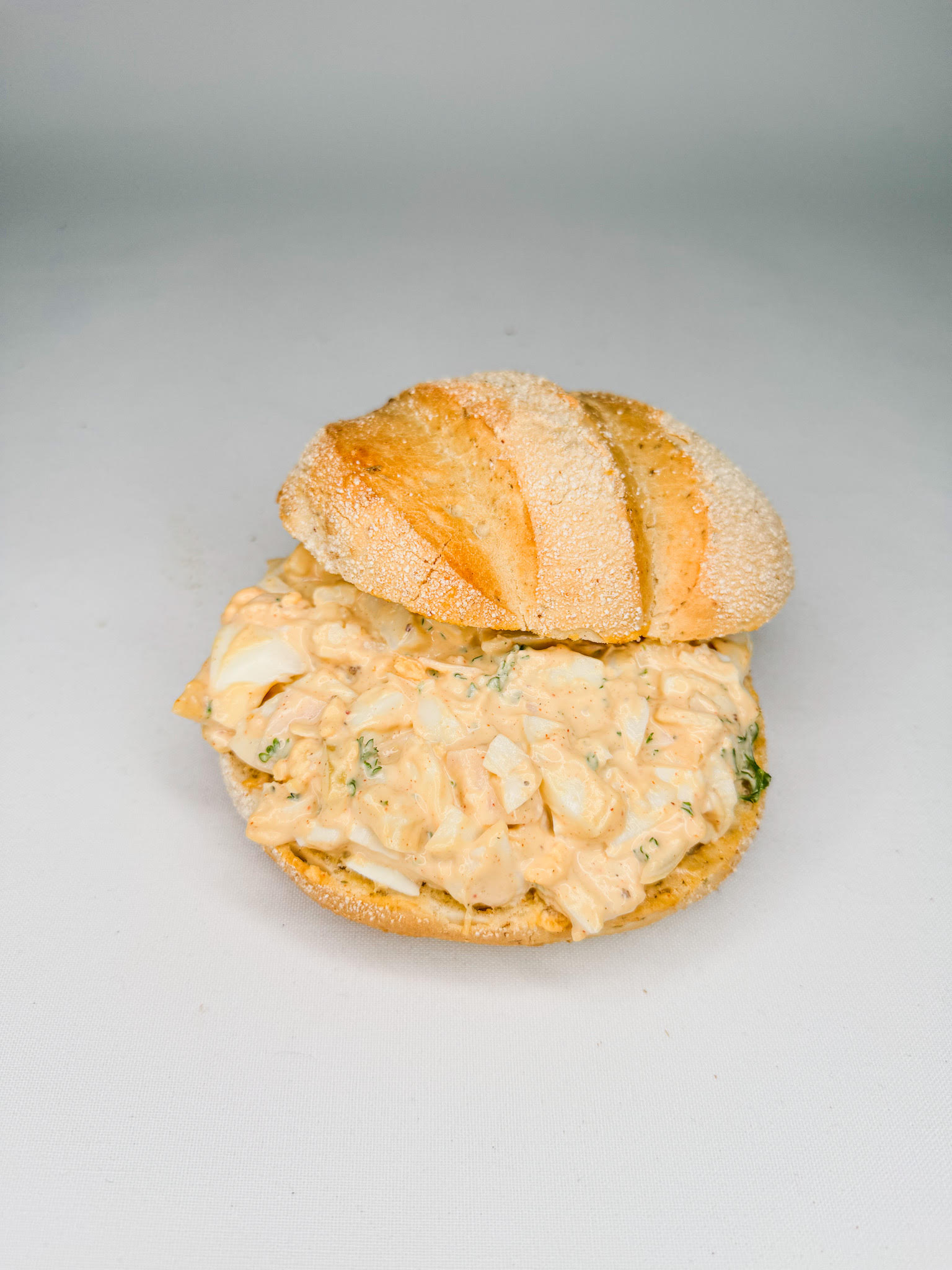 Broodje huisgemaakte eiersalade